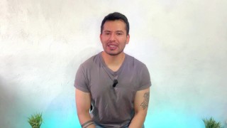 Vaquero Ranchero le rellena el culo a jovencito a pelo en los baños del salon de la fiesta! relato